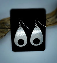 Load image into Gallery viewer, Sterling Silver Hammered oval earrings
