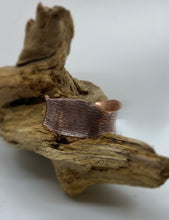Load image into Gallery viewer, &quot;Peaceful swells&quot; copper bracelet
